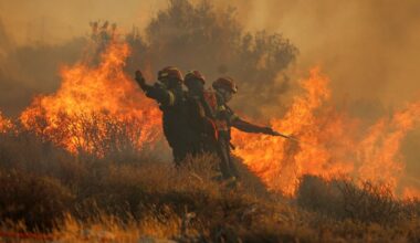 Wildfires on Greek island Crete force thousands to evacuate