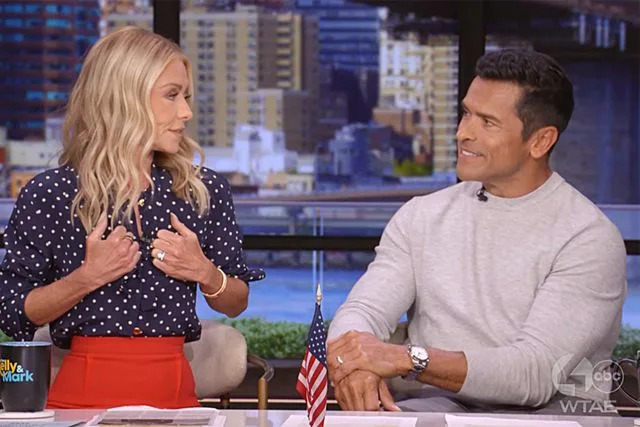 live with kelly & Mark Kelly Ripa and Mark Consuelos on 'Live With Kelly and Mark'