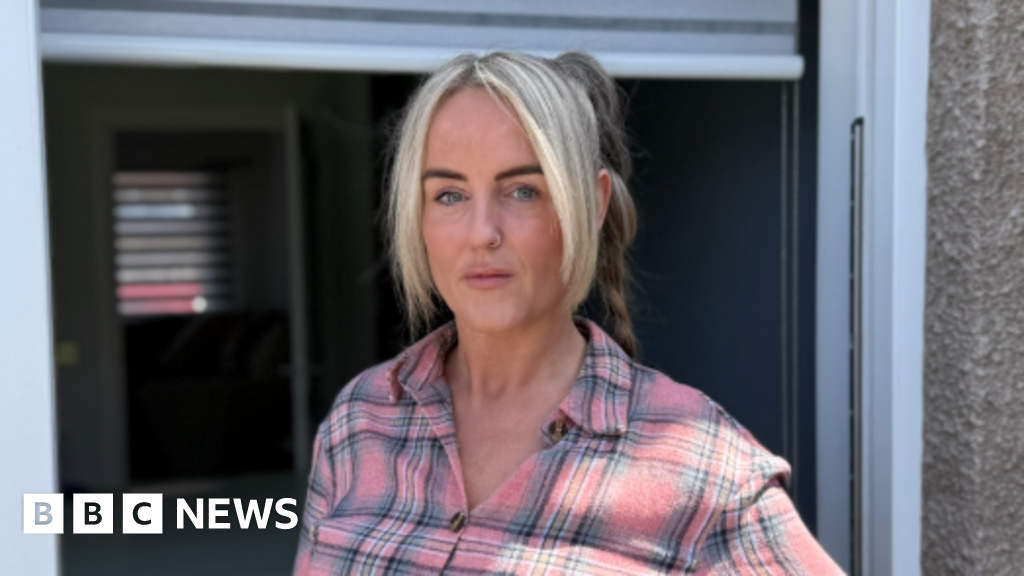 Aberdeen woman forced to share her home with hundreds of bats