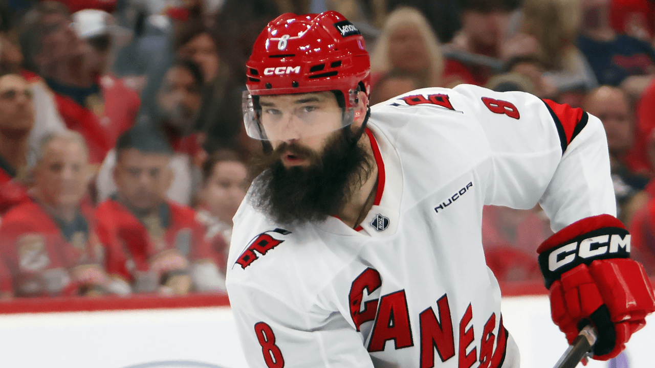Burns signs 1-year contract with Avalanche