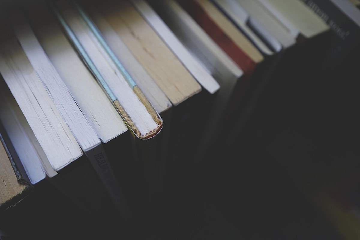 Here are 5 places to read a book outside in Surrey