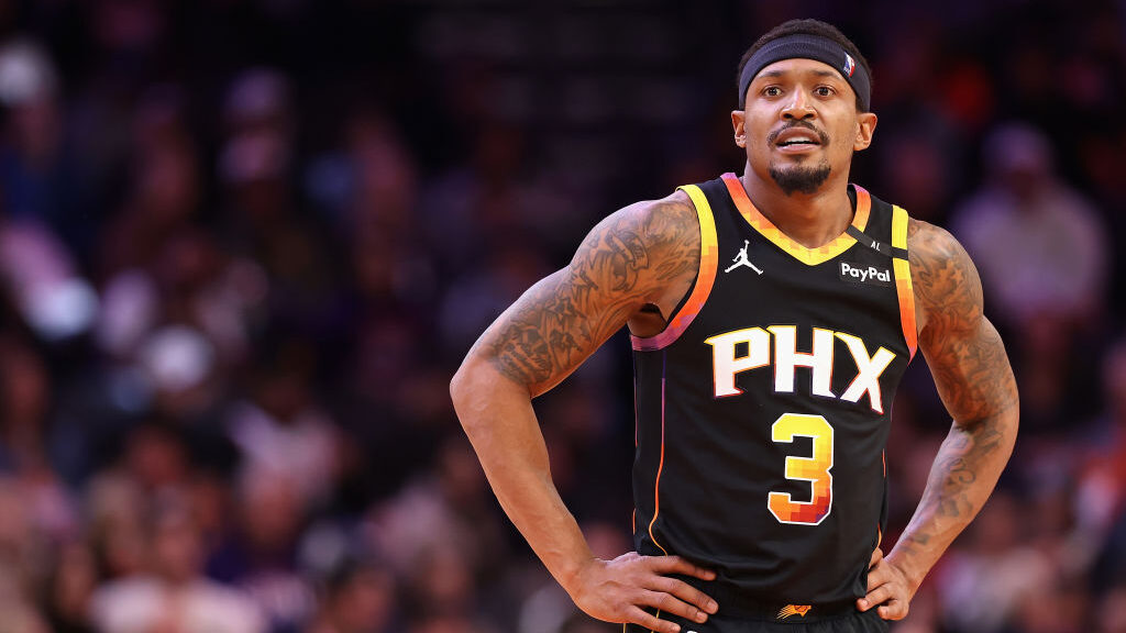 Phoenix Suns guard Bradley Beal looks on midgame...