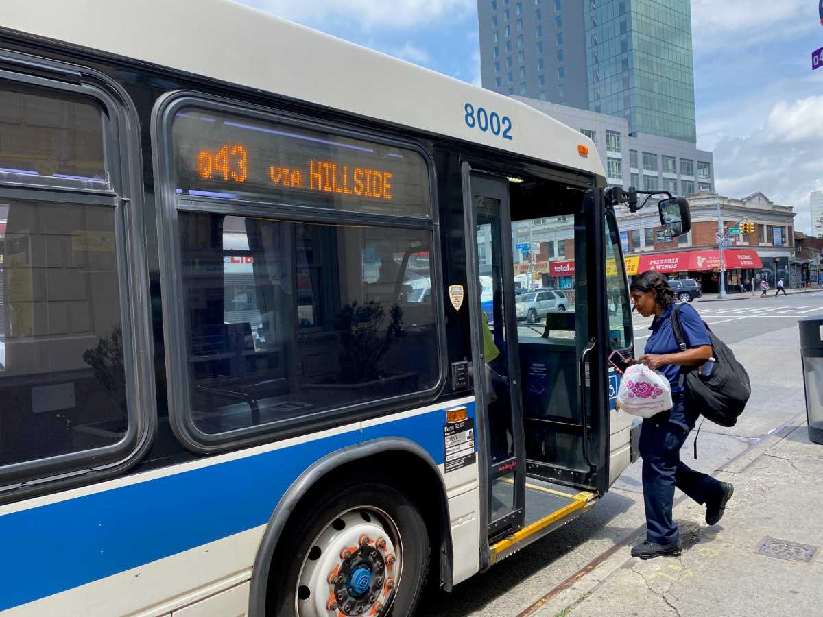 NYC public transit is on track for a “record year” of ridership and performance: Gov. Hochul