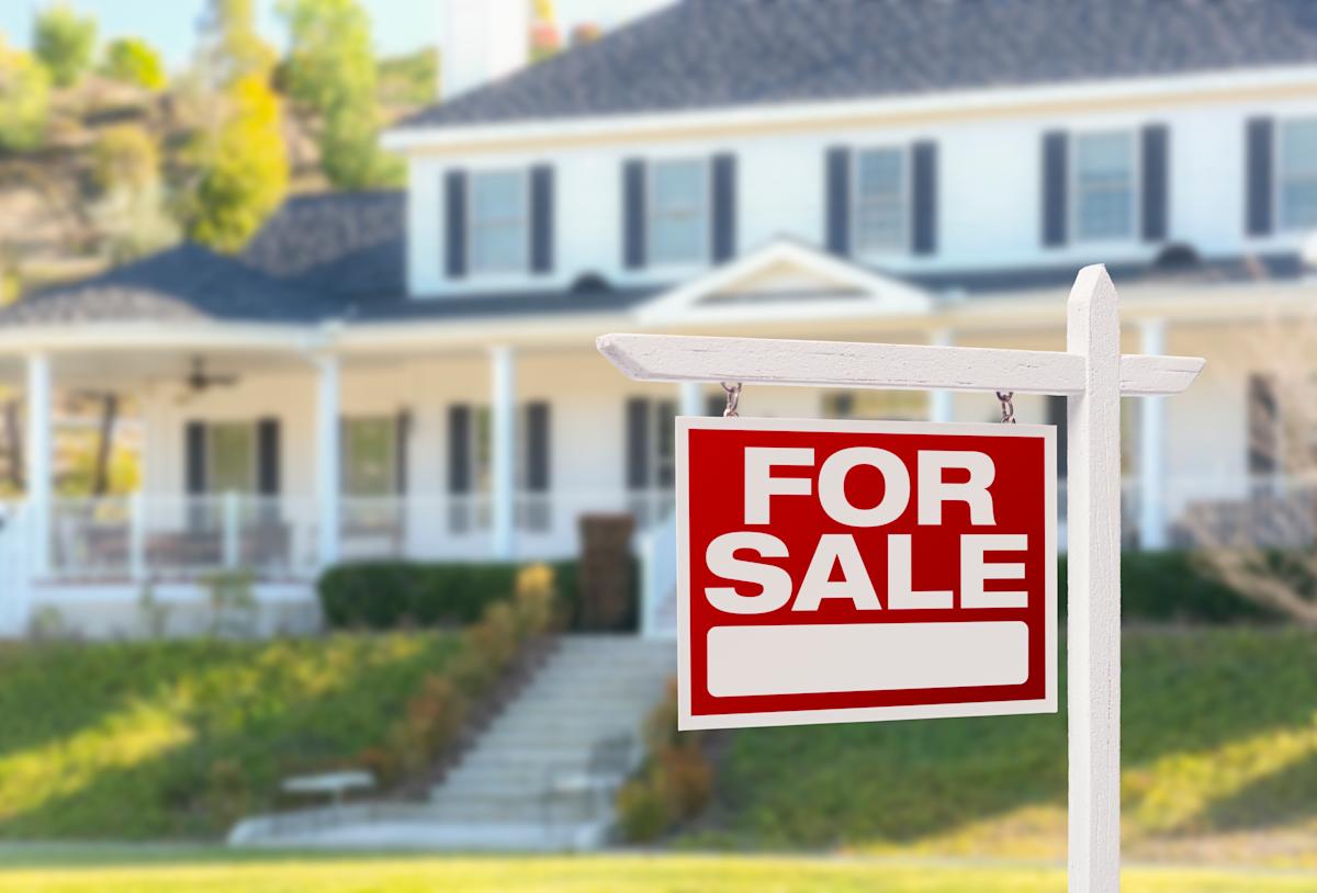 Mortgage rates hold steady at 6.74%