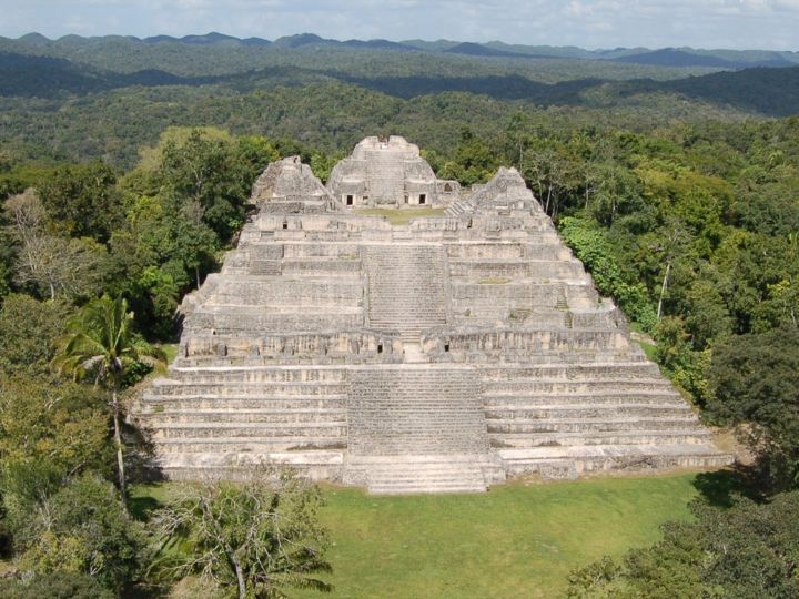 University of Houston Archaeologists Discover Tomb of First King of Caracol