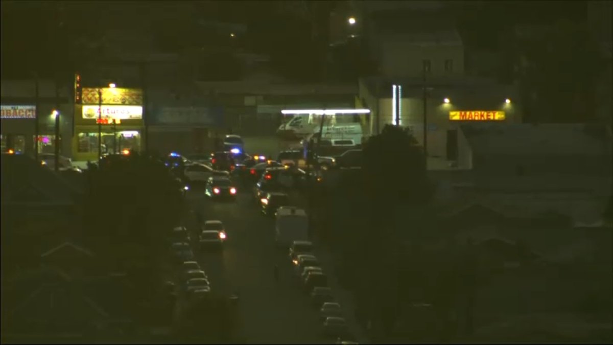 Spike strip puts end to pursuit in Florence-Graham neighborhood – NBC Los Angeles