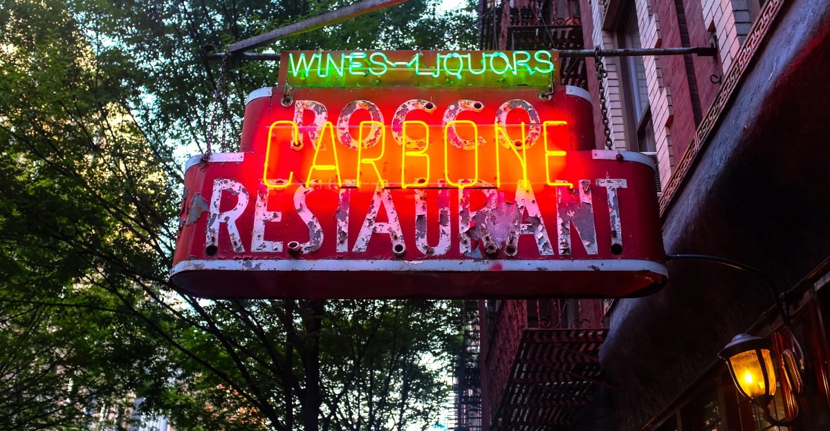 New App LooksMapping Rates NYC Restaurant Diners’ Attractiveness
