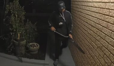 Police searching for man that approached several Greenfields homes while wielding a machete