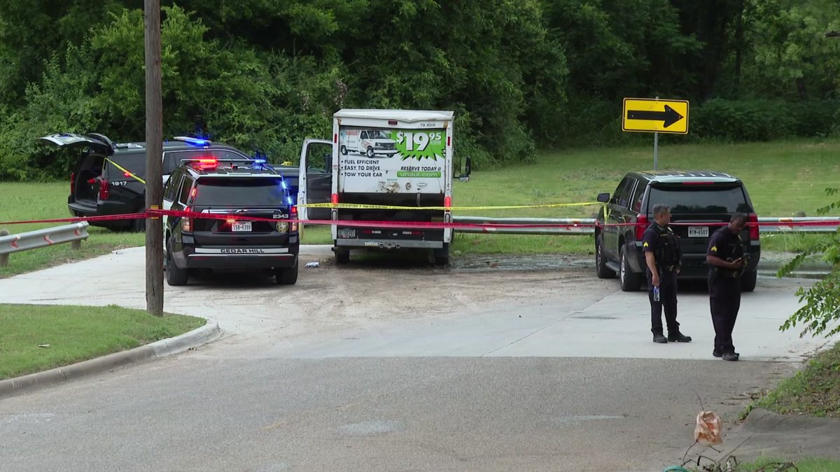 Man killed by police in Texas after chase in U-Haul van – NBC 5 Dallas-Fort Worth
