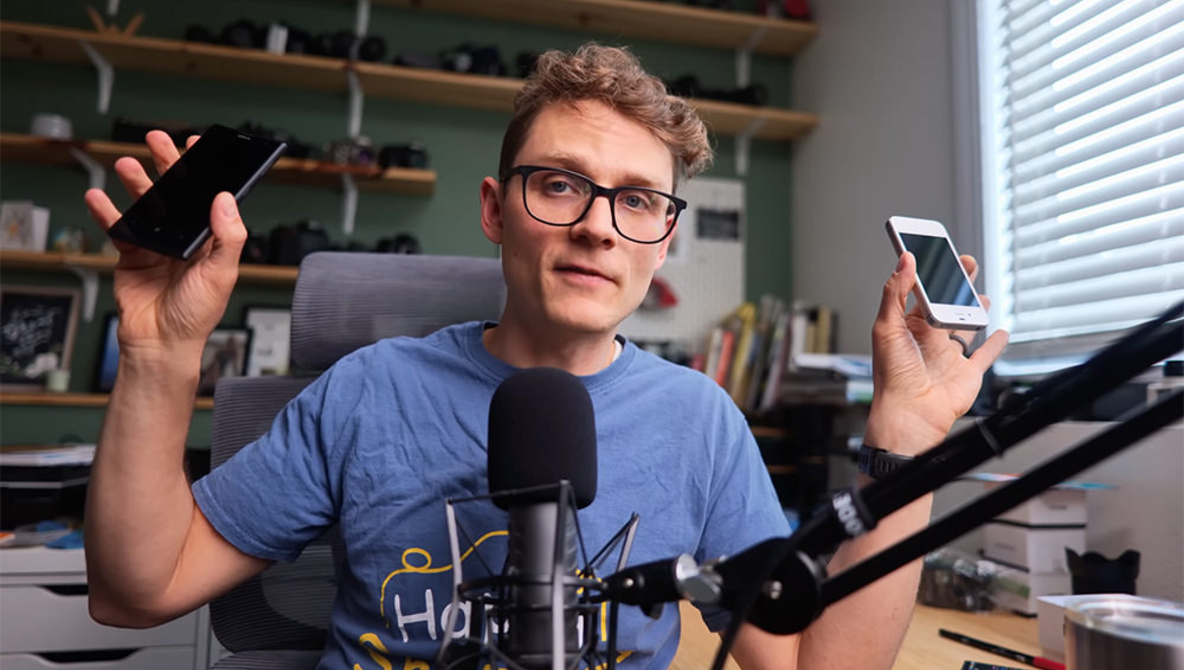 Should Your Next Point-and-Shoot Be an Old Smartphone?