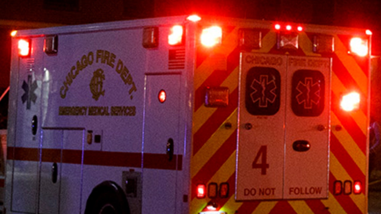 Chicago crime: 3 males try to rob, shoot woman on North Side, police say