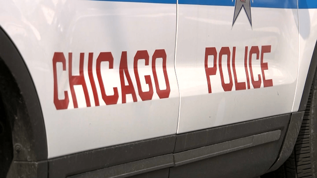 Robber on electric scooter shoots teen in West Ridge – NBC Chicago