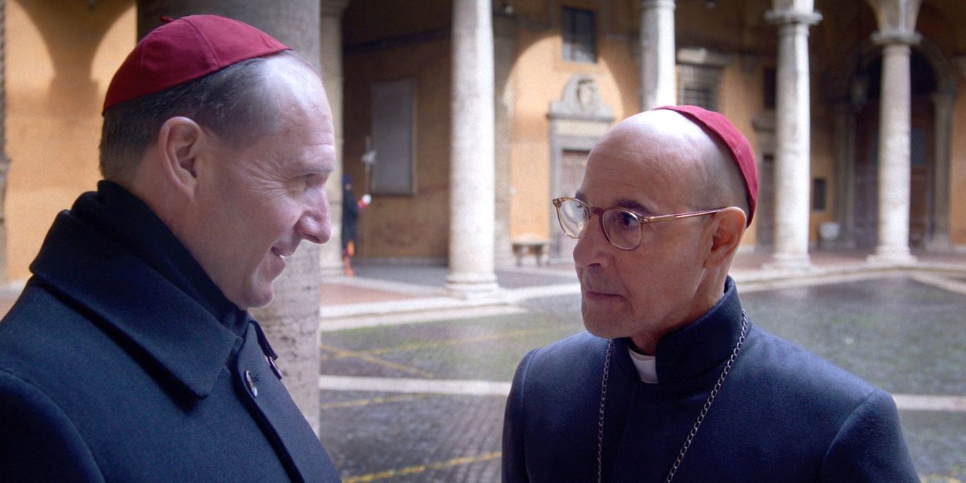 conclave-ralph-fiennes-stanley-tucci