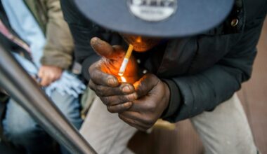 Mayor Brandon Johnson wants CTA smoking crackdown