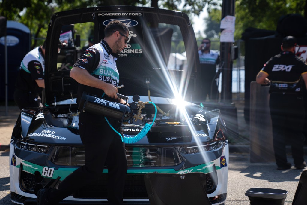 Behind the scenes, crews keep race running smoothly