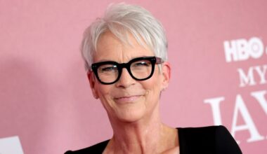 Jamie Lee Curtis On Hollywood's Aging Problem, Learning From Parents