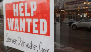 US weekly jobless claims drop to three-month low