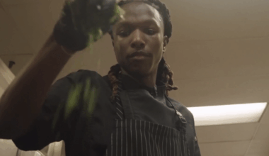 Chicago man is an inspiration after being born with gastroschisis, with organs outside body