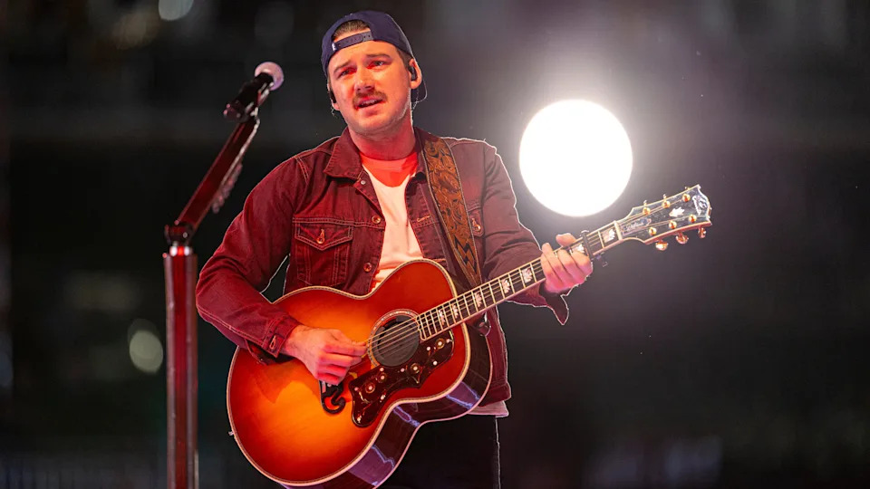 Morgan Wallen performs at the 2023 Billboard Music Awards in Atlanta, Georgia on Nov. 19, 2023. / Christopher Polk/Getty Images