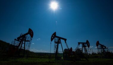 Oil prices climb on US trade optimism, drop in crude stockpiles