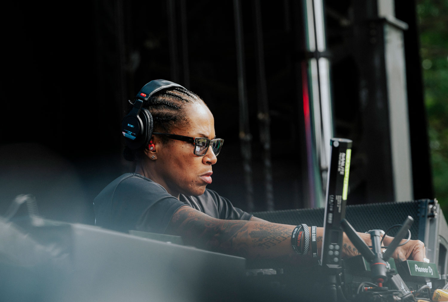 DJ Heather Is in a Rhythm of Joy – Chicago Magazine