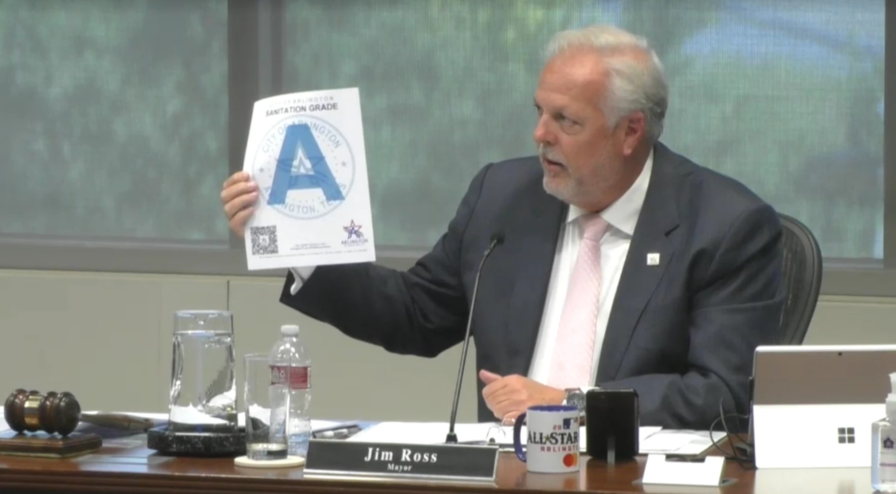 Arlington may require restaurants to display health inspection grades