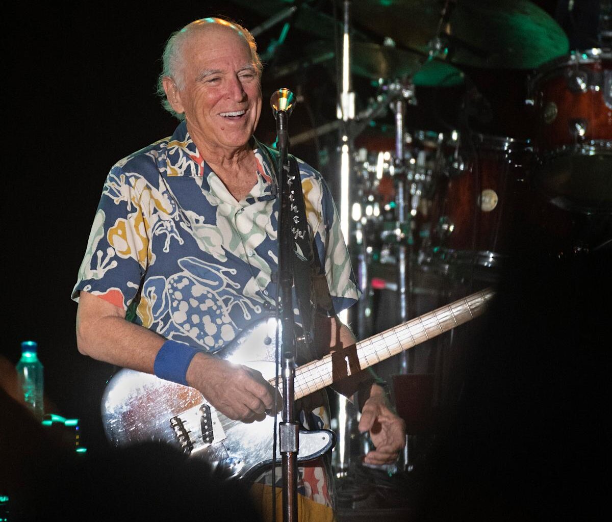 Jimmy Buffett's widow accuses financial adviser of breaching fiduciary duty in $275M trust battle