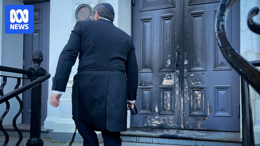 Man charged over Melbourne synagogue fire amid calls for parliament to reconvene to pass new protest laws