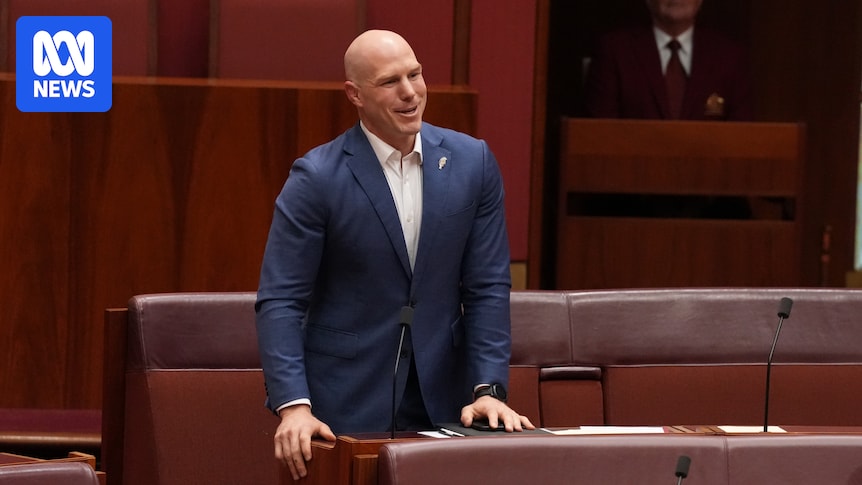 Pauline Hanson's surprise nomination and Bob Katter's unusual oath