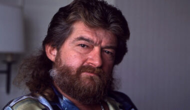 Amazon giving Joe Eszterhas $4 million to write "anti-woke" Basic Instinct reboot