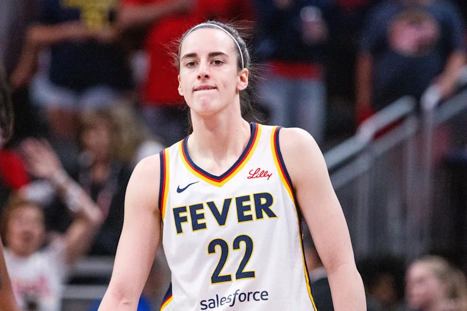 Indiana Fever guard Caitlin Clark (22).Trevor Ruszkowski-Imagn Images