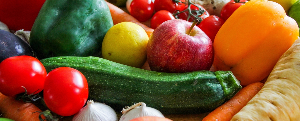 The Secret to Better Sleep Could Be As Simple As Eating More Fruit And Veggies : ScienceAlert