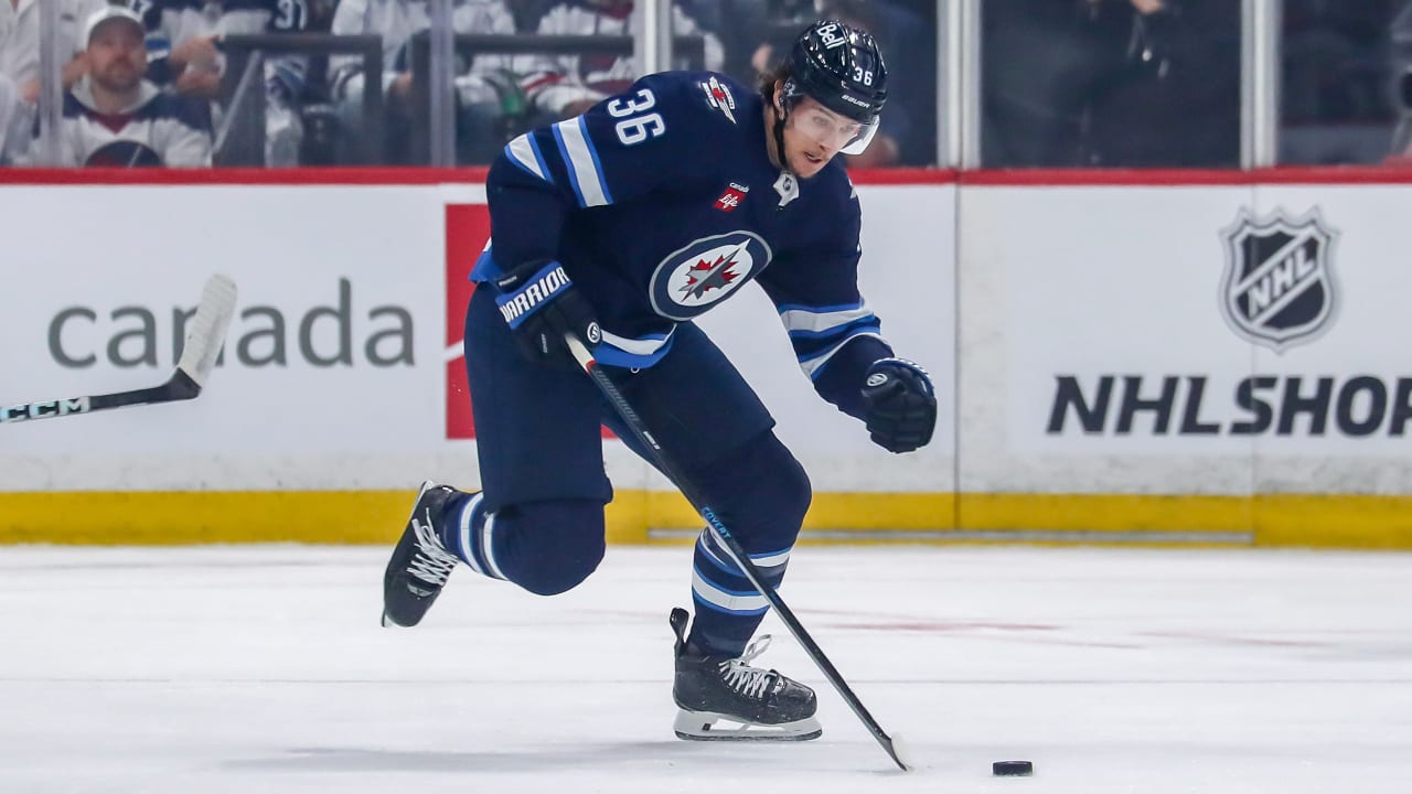 Barron signs 2-year, $3.7 million contract with Jets