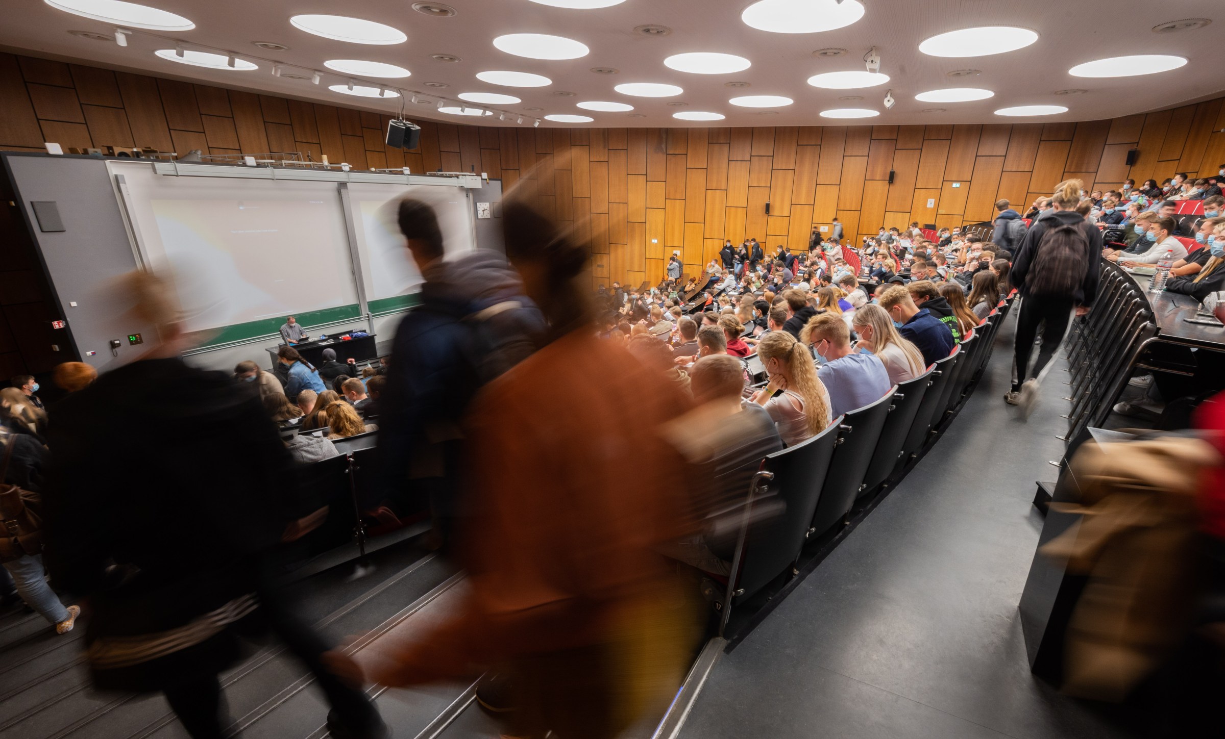 A full college classroom lecture hall
