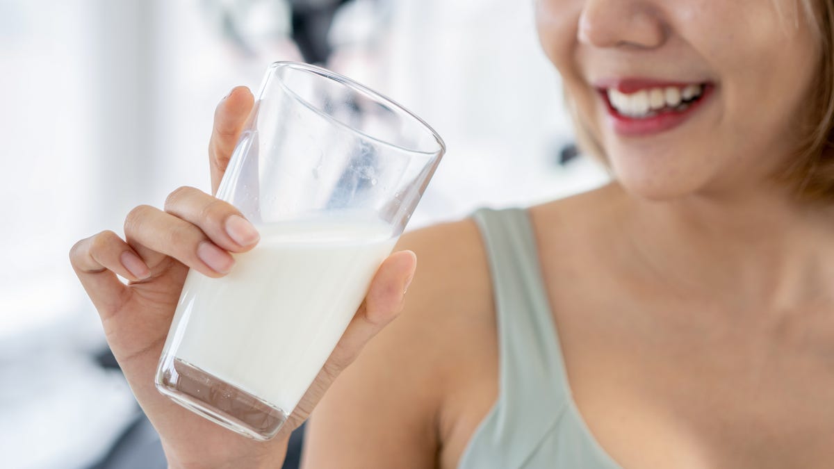 Whole Milk Is Popular Again, but Is It Right for You? We Asked Dietitians