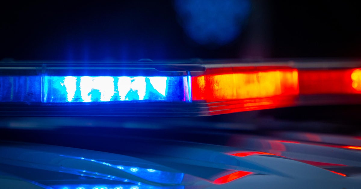 Fort Worth police searching for 2 suspects who allegedly broke into a home wearing ski masks, carrying guns