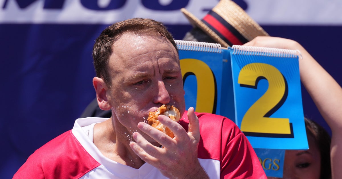 Joey Chestnut wins 2025 Nathan's Hot Dog Eating Contest in triumphant return