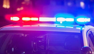 Fort Worth police, SWAT respond to barricaded person; no injuries reported
