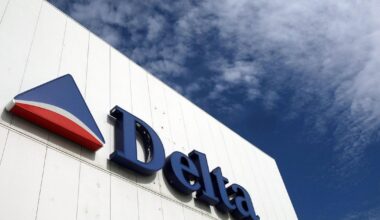Delta passengers spend 29 hours on small island in the middle of the Atlantic after engine problem
