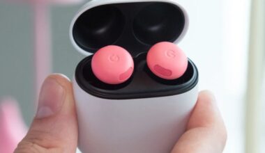 These are the existing Pixel Buds Pro 2. Google may be about to reveal a version of these earbuds in a new gray color.