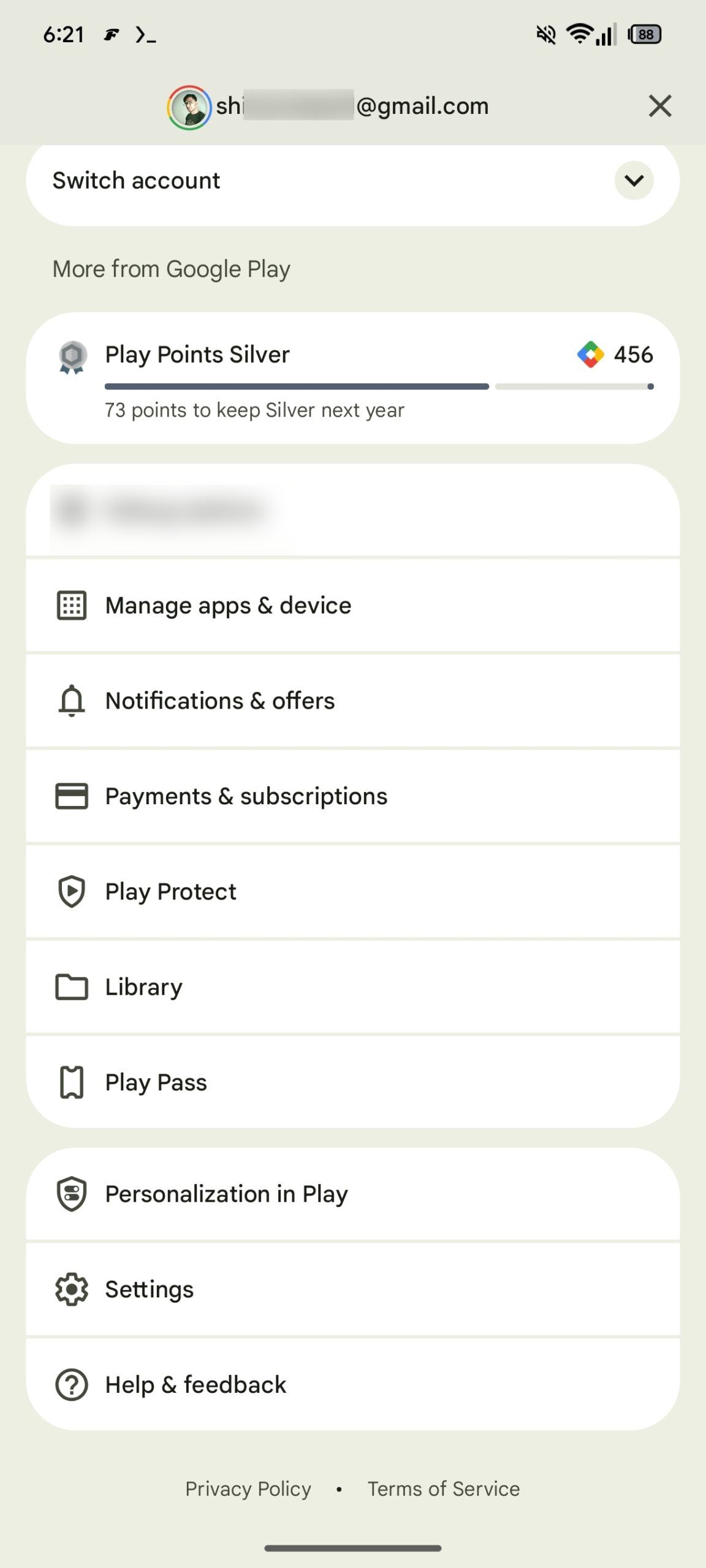 Screenshot showing the full-screen account switcher redesign for the Google Play Store