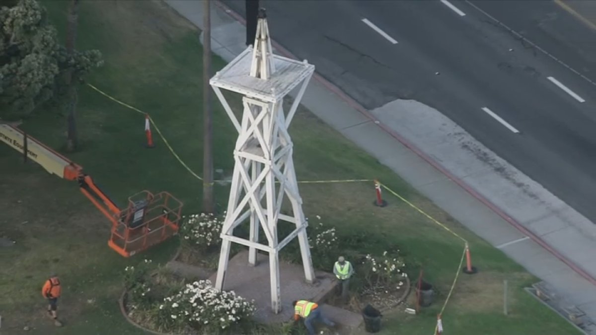 Historic windmill temporarily closed in Hermosa Beach – NBC Los Angeles