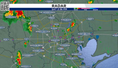 Strong thunderstorms developing across Houston area Saturday afternoon