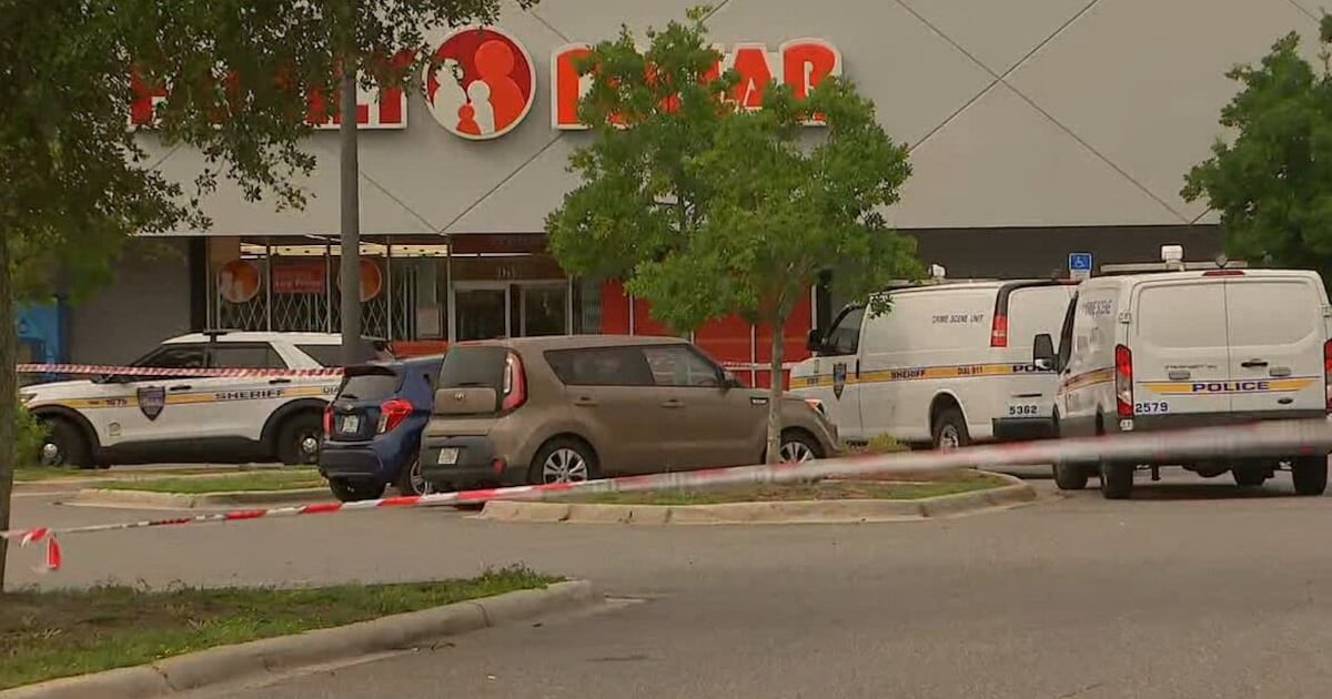 Gunman killed, officer shot as Jacksonville police respond to Family Dollar robbery – Action News Jax