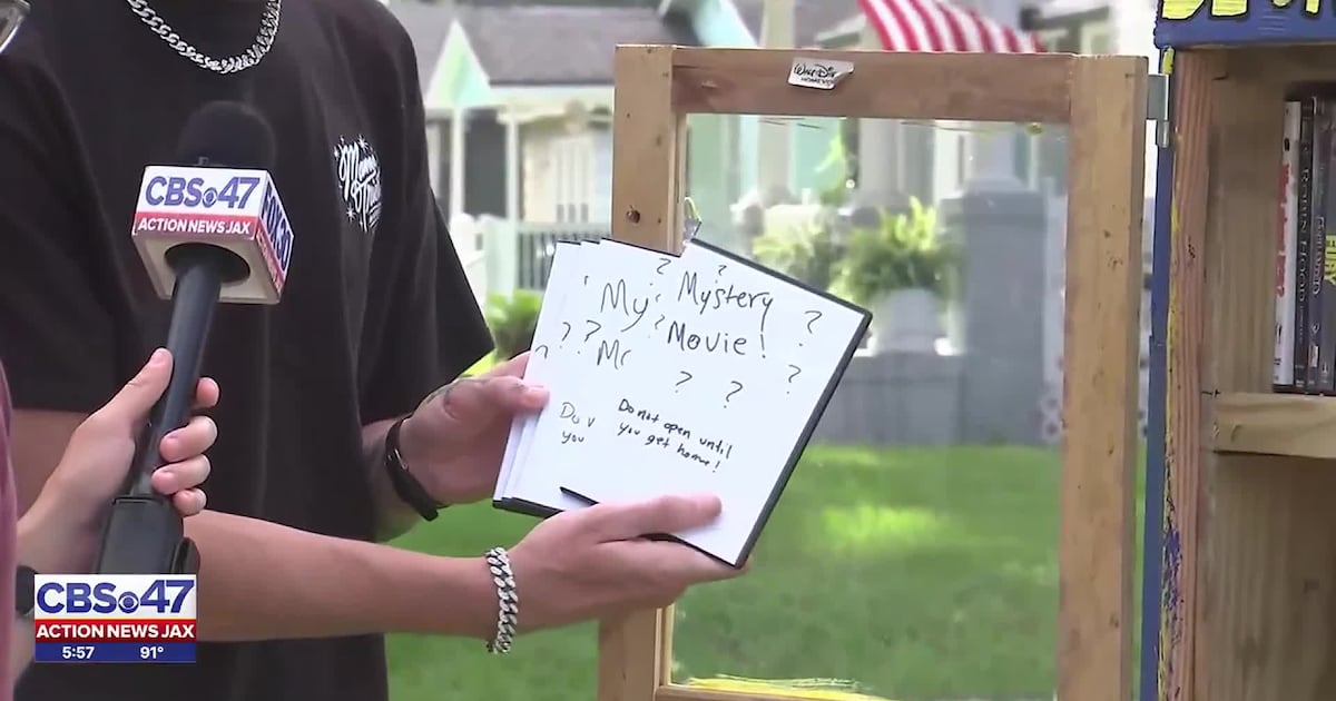 Jacksonville man turns front yard into tiny neighborhood “Blockbuster” shelf for free movies – Action News Jax