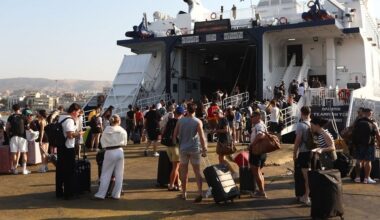 Coastal shipping traffic strong despite pressures