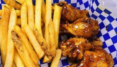 Gas station restaurant in east Fort Worth does Cajun wings