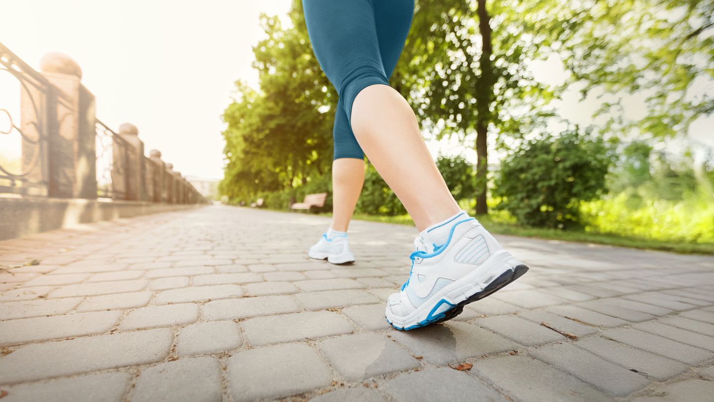 ‘Japanese Walking’ Is a Fast Way to Boost Your Health