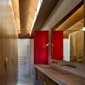 Lagoon House  / Peter Stutchbury Architecture - Interior Photography, Bathroom, Wood, Lighting, Countertop, Beam