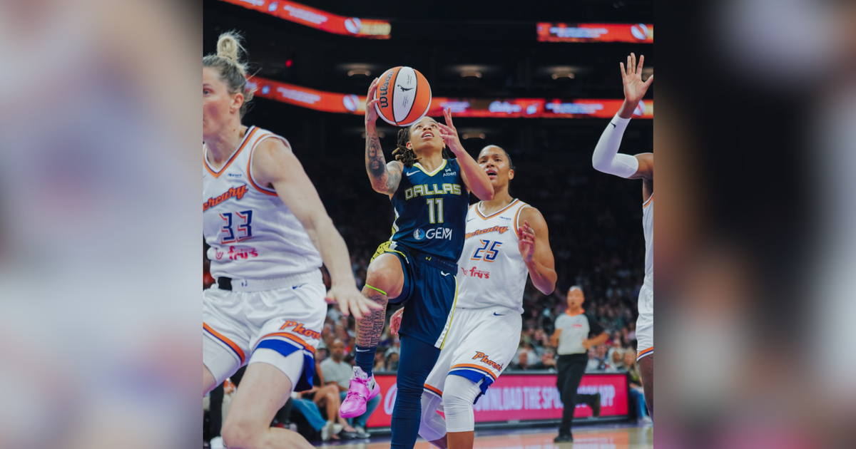 Dallas Wings fell to Phoenix Mercury behind Sami Whitcomb's career-high 36 points, losing 72-102
